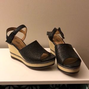 Clark’s wedges black with tan bottom